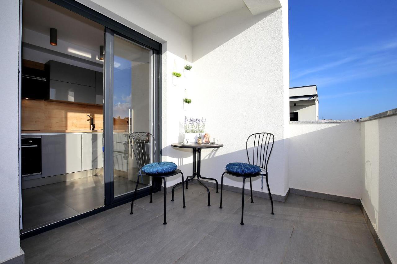 Esso Roof Terrace Apartment Zadar Exteriör bild